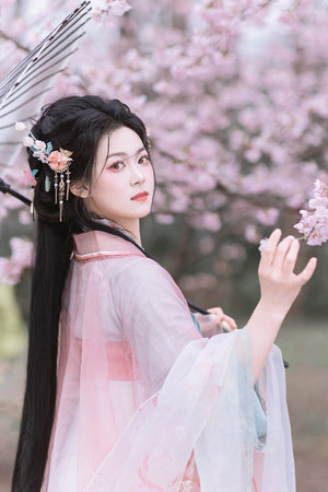 中出人妻内射
